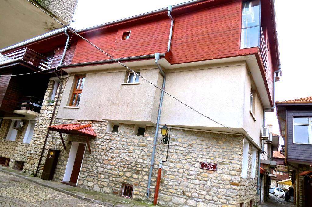Family Hotel Lebed نيسيبار المظهر الخارجي الصورة