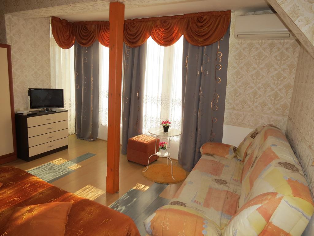 Family Hotel Lebed نيسيبار الغرفة الصورة