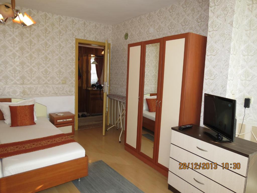 Family Hotel Lebed نيسيبار الغرفة الصورة
